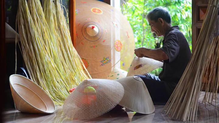 Huang Yoyo: Shop này dựa trên thiết kế basic, nhưng lại trẻ trung và phong cách.