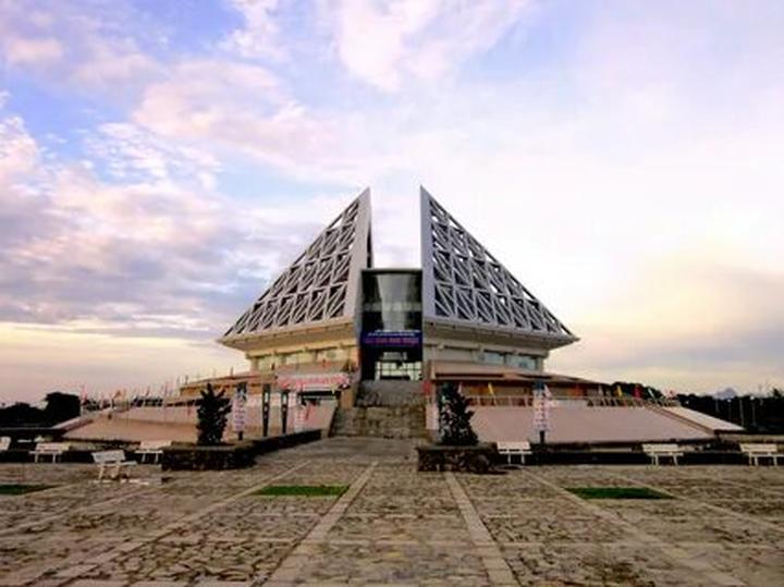 Tận dụng 