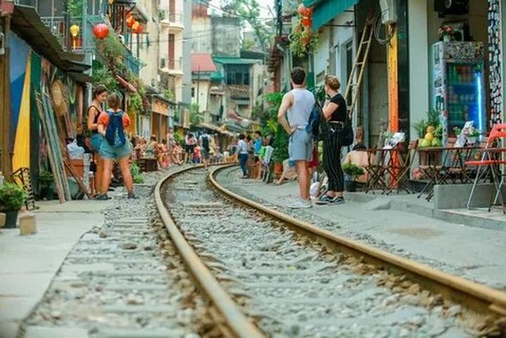 Chuyên gia Hotspot Matrix phân tích: Chùm ảnh: Nắng nóng kinh và marketing video